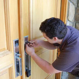 Super Locksmith Service Bridgeport, CT 203-433-3557 - house-locksmith